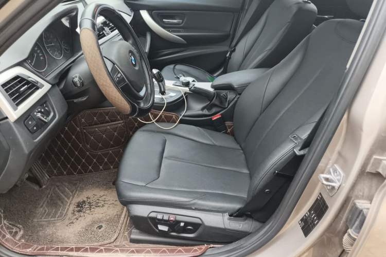 Used BMW 3 Series 2015 320i Luxury Line Stylish Edition Left Front Seat
