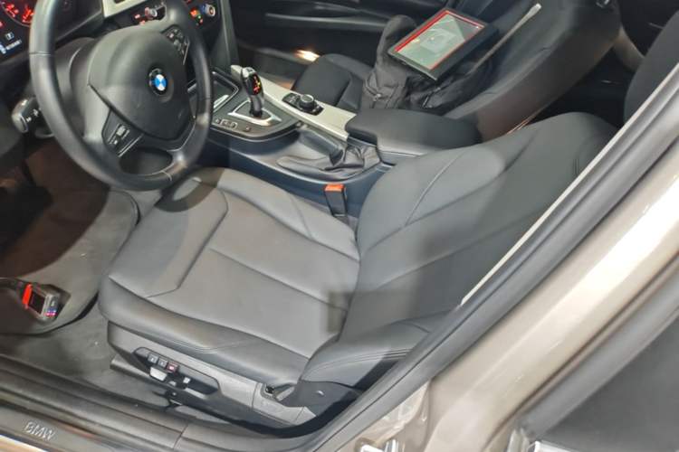 Used BMW 3 Series 2015 320Li Luxury Edition Fashion Model Left Front Seat
