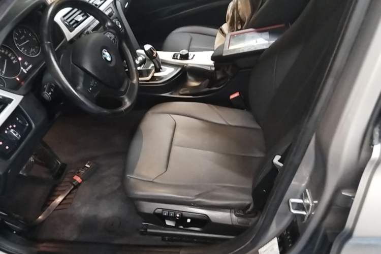 Used BMW 3 Series 2015 320Li Luxury Edition Fashion Model Left Front Seat