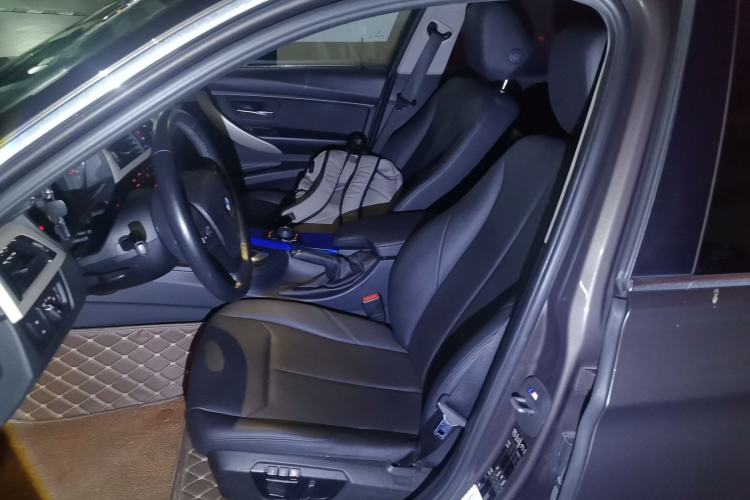 Used BMW 3 Series 2015 320Li Fashion Model Left Front Seat