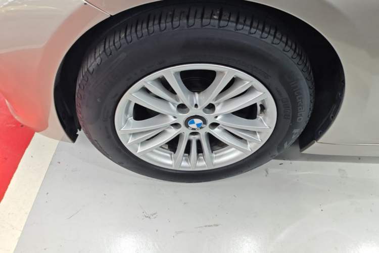 Used BMW 3 Series 2015 320Li Luxury Edition Fashion Model Left Front Wheel Hub