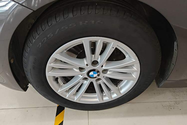 Used BMW 3 Series 2015 320Li Luxury Edition Fashion Model Left Front Wheel Hub