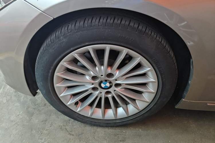 Used BMW 3 Series 2015 320Li Luxury Design Package Premium Edition Left Front Wheel Hub