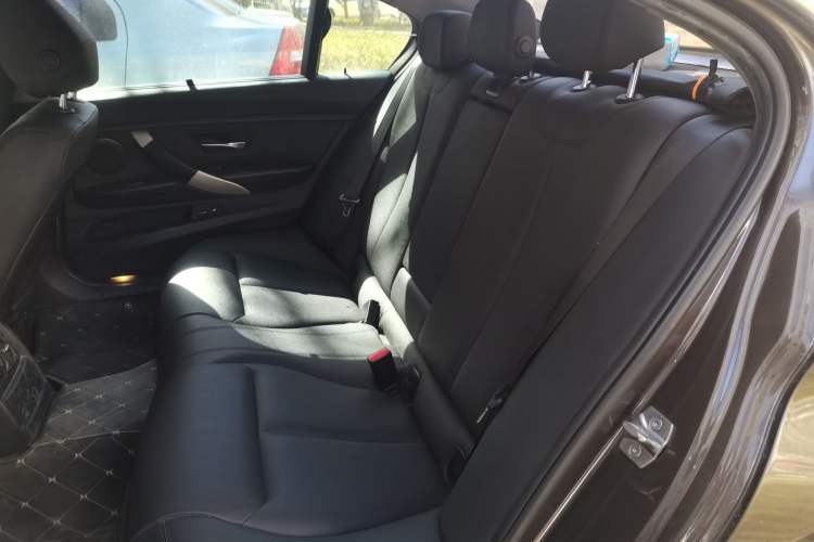 Used BMW 3 Series 2015 320Li Fashion Model Left Rear Seat