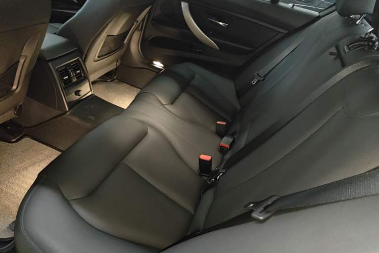 Used BMW 3 Series 2015 320Li Luxury Edition Fashion Model Left Rear Seat