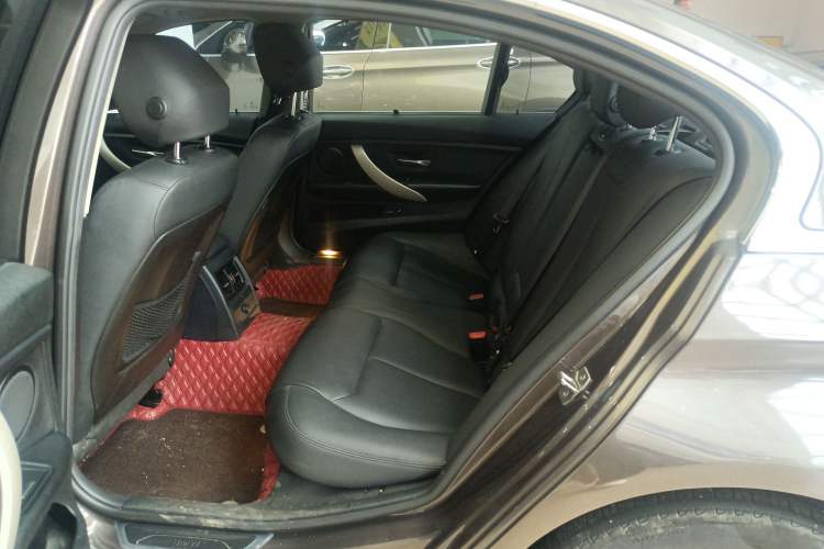 Used BMW 3 Series 2015 320Li Luxury Edition Fashion Model Left Rear Seat
