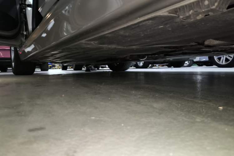 Used BMW 3 Series 2015 328Li Fashion Model Left Side Sill