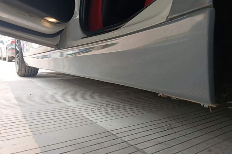Used BMW 3 Series 2015 320Li Fashion Model Left Side Sill