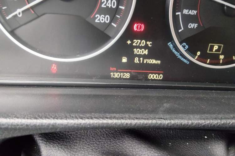 Used BMW 3 Series 2015 328i Sport Design Package Odometer Close Up