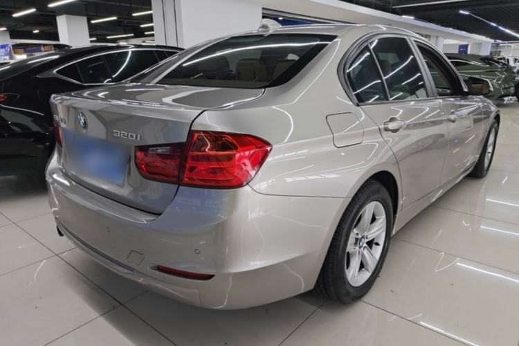Used BMW 3 Series 2015 320i Luxury Line Stylish Edition Rear Right 45 Deg