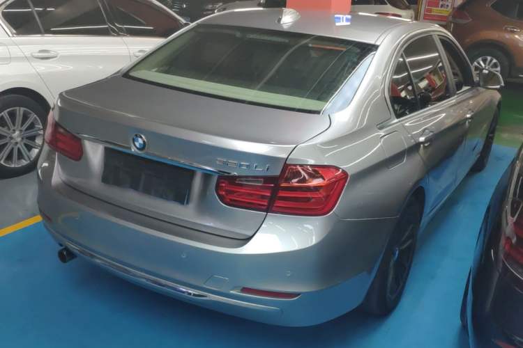 Used BMW 3 Series 2015 320Li Luxury Edition Fashion Model Rear Right 45 Deg