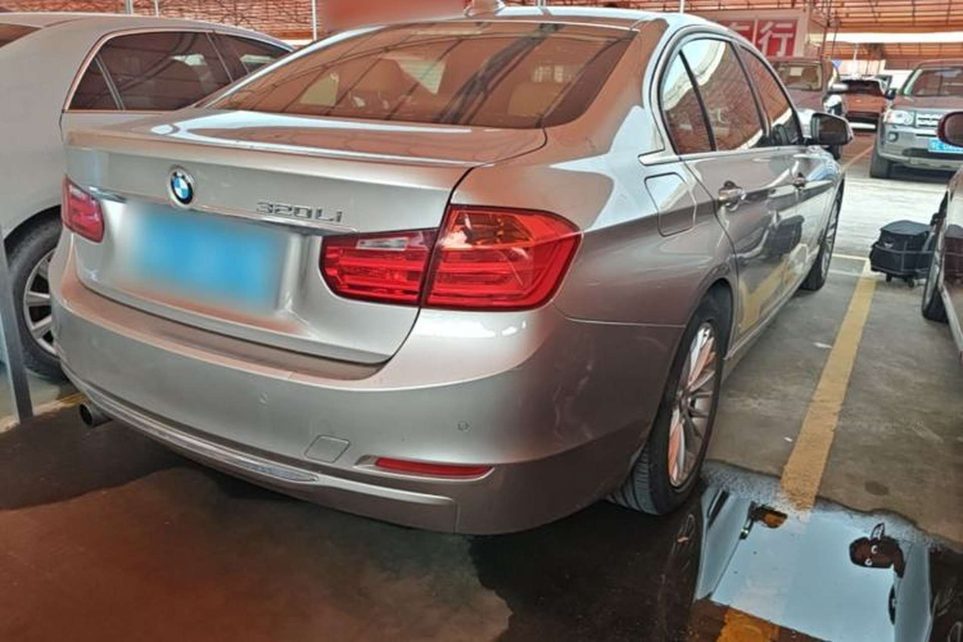 Used BMW 3 Series 2015 320Li Luxury Design Package Premium Edition Rear Right 45 Deg