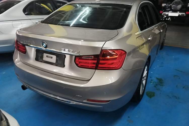 Used BMW 3 Series 2015 320Li Luxury Edition Fashion Model Rear Right 45 Deg