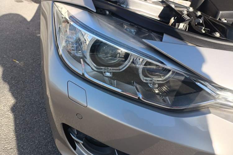 Used BMW 3 Series 2015 320Li Luxury Edition Fashion Model Right Front Headlight