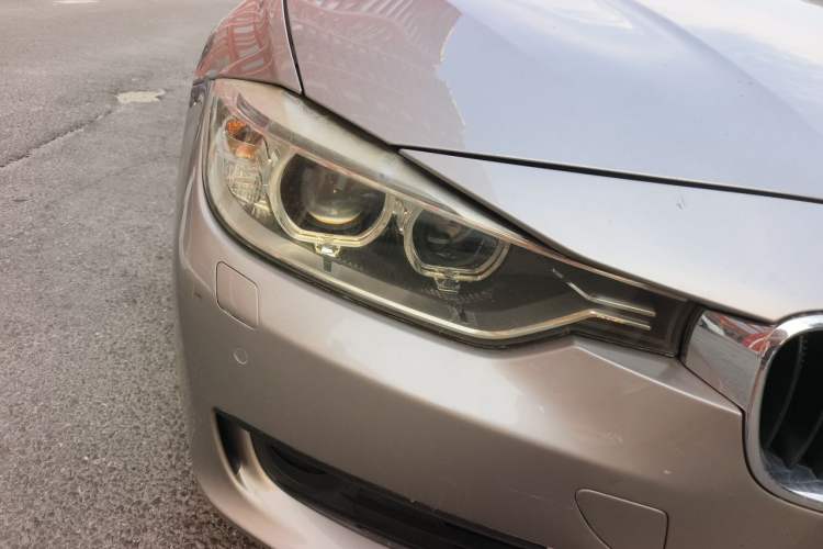 Used BMW 3 Series 2015 320i Luxury Line Stylish Edition Right Front Headlight