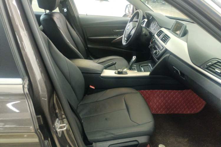 Used BMW 3 Series 2015 320Li Luxury Edition Fashion Model Right Front Seat