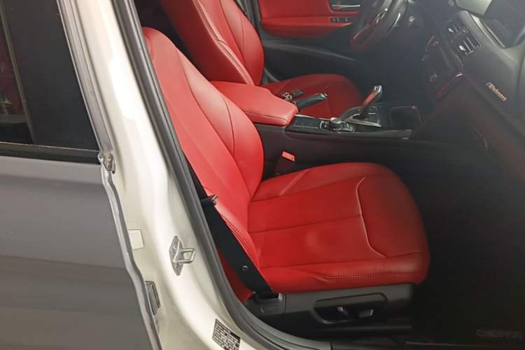 Used BMW 3 Series 2015 320Li Fashion Model Right Front Seat