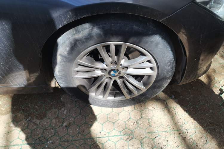 Used BMW 3 Series 2015 320Li Fashion Model Right Front Wheel Hub