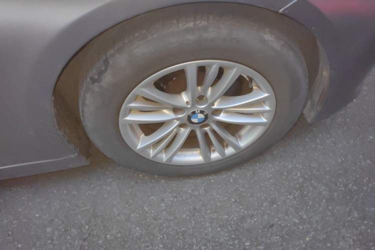 Used BMW 3 Series 2015 320Li Fashion Model Right Front Wheel Hub