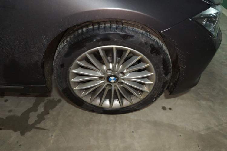 Used BMW 3 Series 2015 320Li Luxury Design Package Right Front Wheel Hub