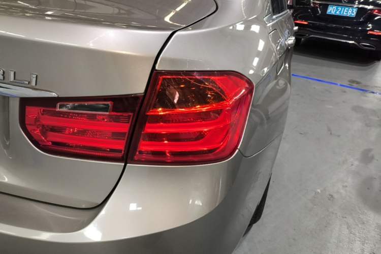 Used BMW 3 Series 2015 328Li Fashion Model Right Rear Taillight