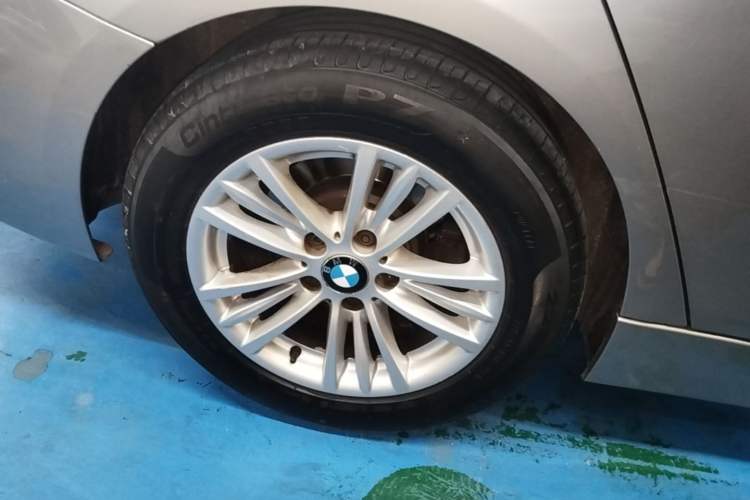 Used BMW 3 Series 2015 320Li Luxury Edition Fashion Model Right Rear Wheel Hub