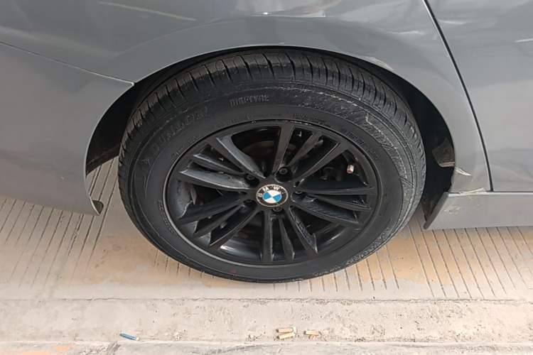 Used BMW 3 Series 2015 320Li Fashion Model Right Rear Wheel Hub