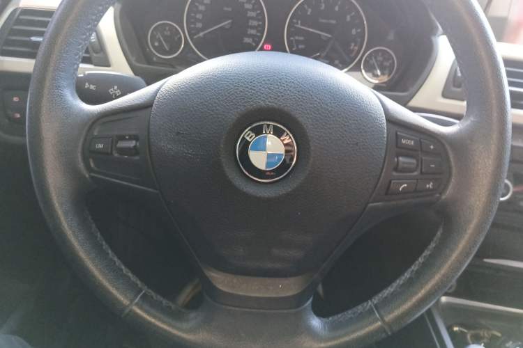 Used BMW 3 Series 2015 320Li Fashion Model Steering Wheel