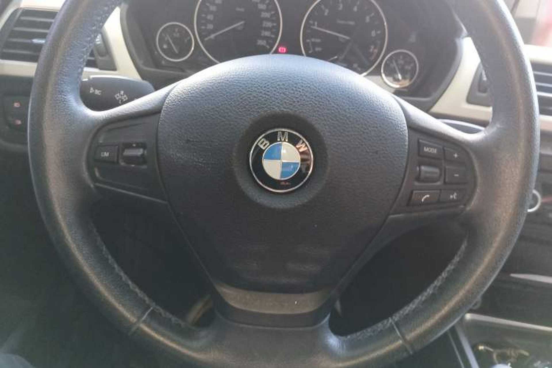 Used BMW 3 Series 2015 320Li Fashion Model Steering Wheel
