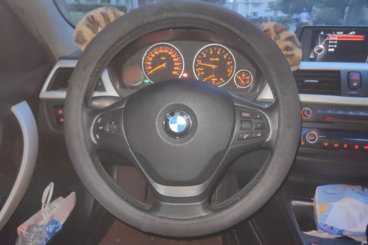 Used BMW 3 Series 2015 320Li Fashion Model Steering Wheel