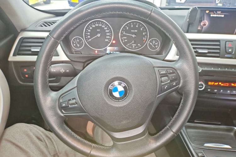 Used BMW 3 Series 2015 320Li Luxury Edition Fashion Model Steering Wheel