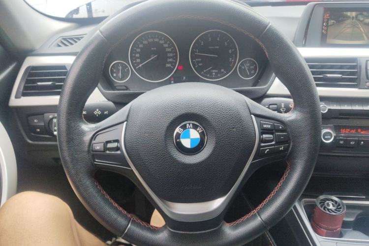 Used BMW 3 Series 2015 320Li Luxury Edition Fashion Model Steering Wheel