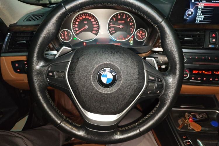 Used BMW 3 Series 2015 320Li Luxury Design Package Steering Wheel