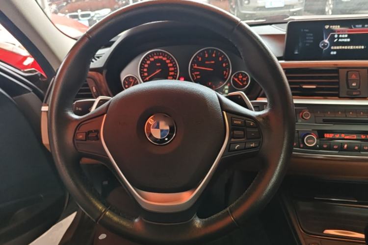 Used BMW 3 Series 2015 320Li Luxury Design Package Premium Edition Steering Wheel
