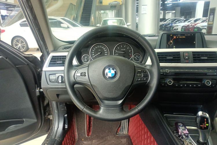 Used BMW 3 Series 2015 320Li Luxury Edition Fashion Model Steering Wheel