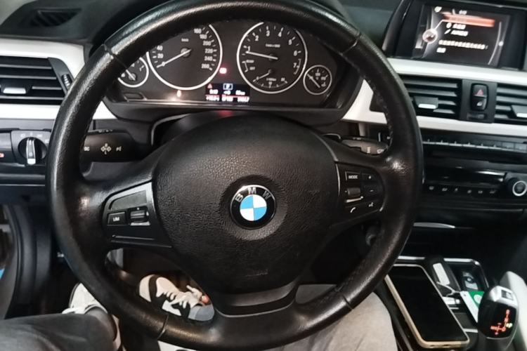 Used BMW 3 Series 2015 320Li Luxury Edition Fashion Model Steering Wheel