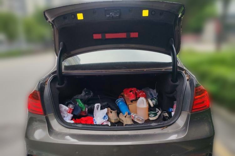 Used BMW 3 Series 2015 316Li Fashion Model Trunk
