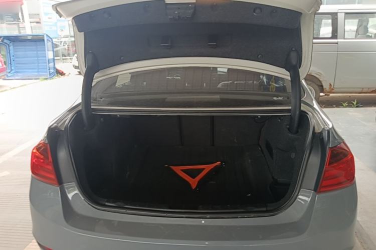 Used BMW 3 Series 2015 320Li Fashion Model Trunk