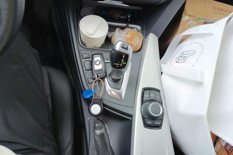 Used BMW 3 Series 2015 320Li Luxury Edition Fashion Model Gear Lever