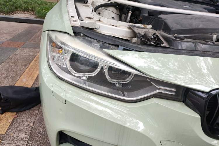 Used BMW 3 Series 2015 320i Luxury Edition Sports Design Package Right Front Headlight