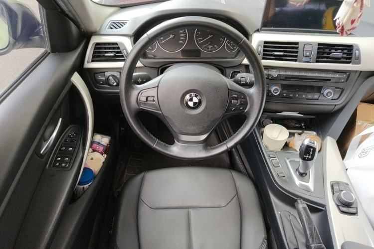 Used BMW 3 Series 2015 320Li Luxury Edition Fashion Model Steering Wheel