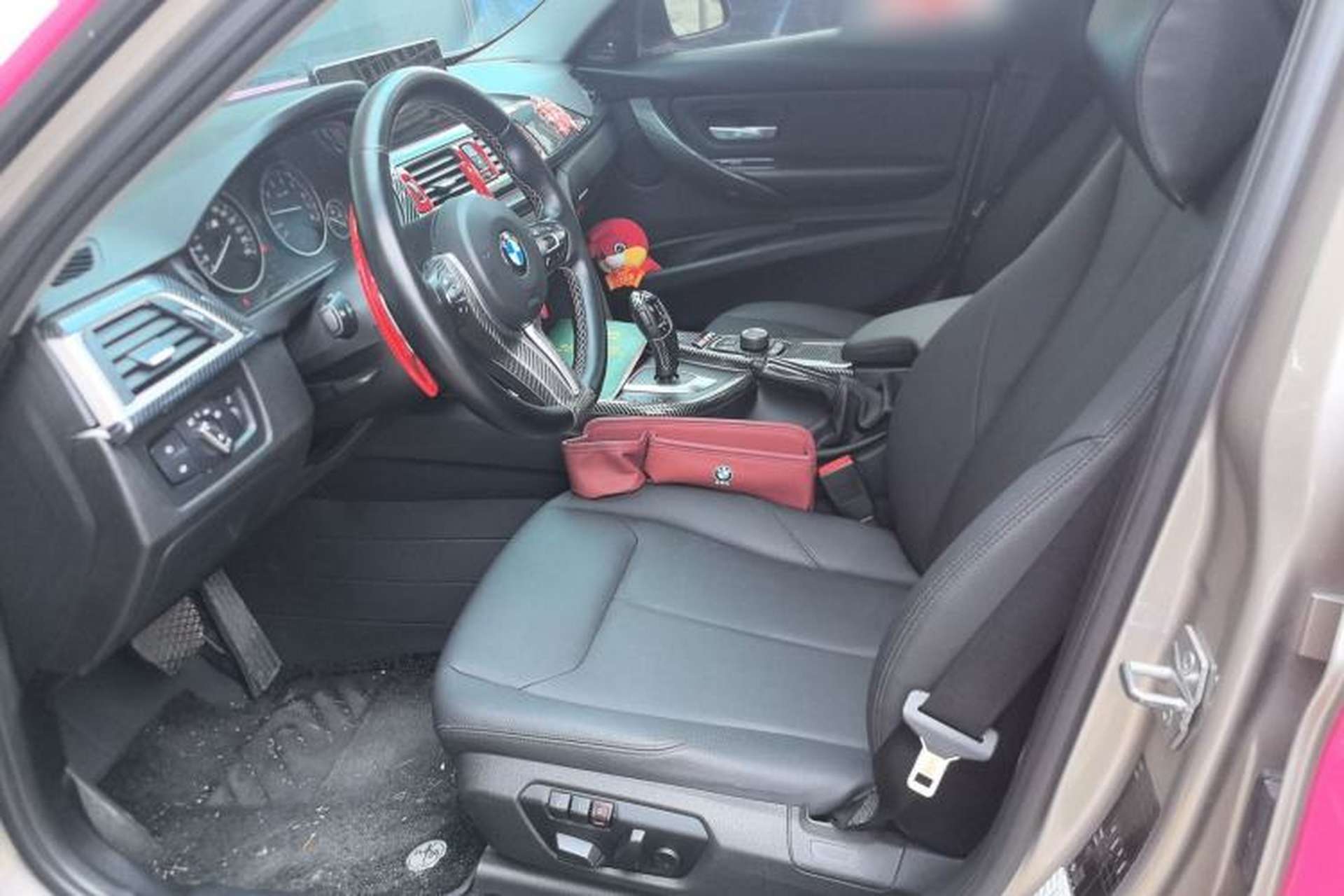 Used BMW 3 Series 2015 320i Fashion Model Left Front Seat
