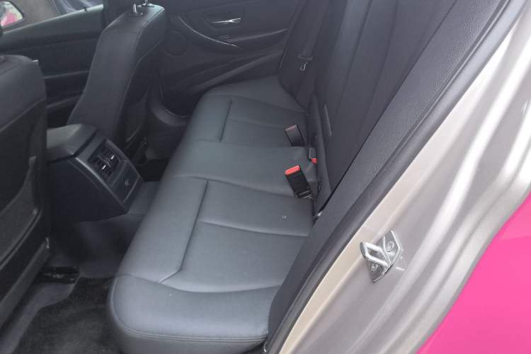 Used BMW 3 Series 2015 320i Fashion Model Left Rear Seat
