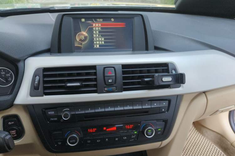 Used BMW 3 Series 2015 320Li Fashion Model Audio And AC Panel