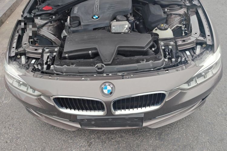 Used BMW 3 Series 2015 320Li Fashion Model Engine Bay