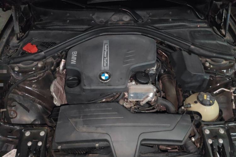 Used BMW 3 Series 2015 320Li Fashion Model Engine Bay