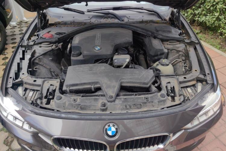 Used BMW 3 Series 2015 320Li Fashion Model Engine Bay