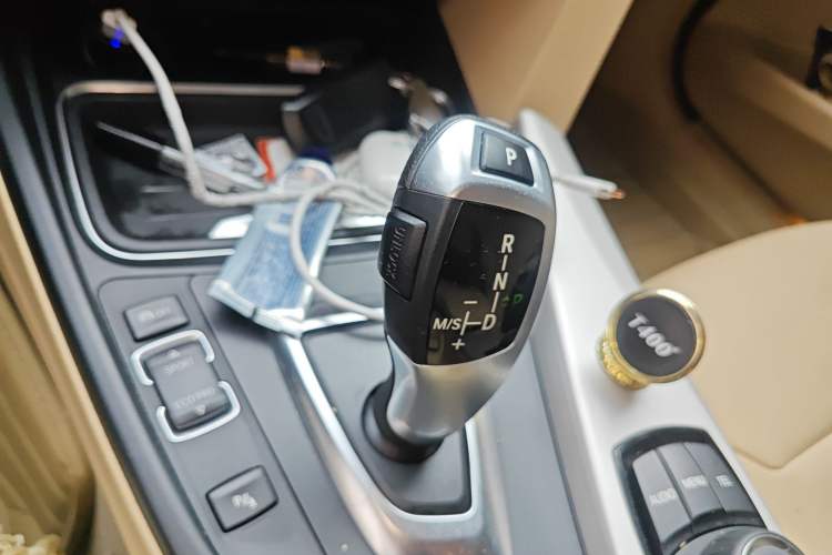 Used BMW 3 Series 2015 320Li Luxury Edition Fashion Model Gear Lever