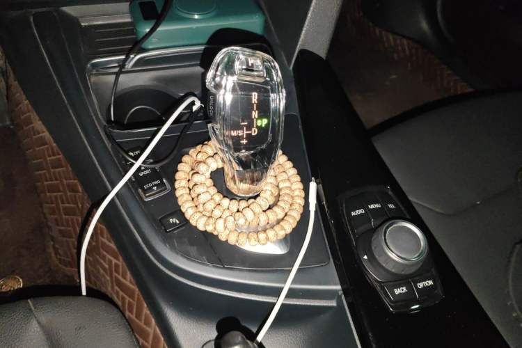 Used BMW 3 Series 2015 320Li Fashion Model Gear Lever