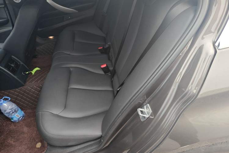 Used BMW 3 Series 2015 320Li Fashion Model Left Rear Seat